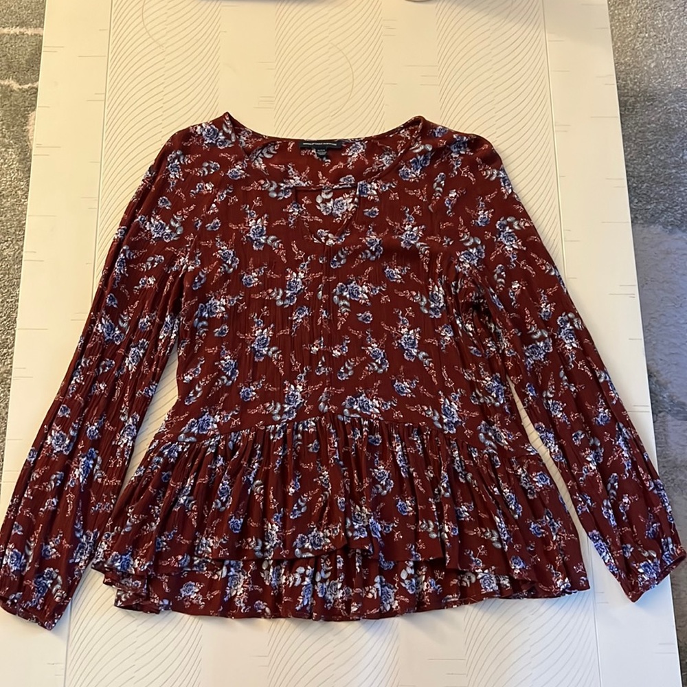 American Eagle Flowy Top - Picture 1 of 6